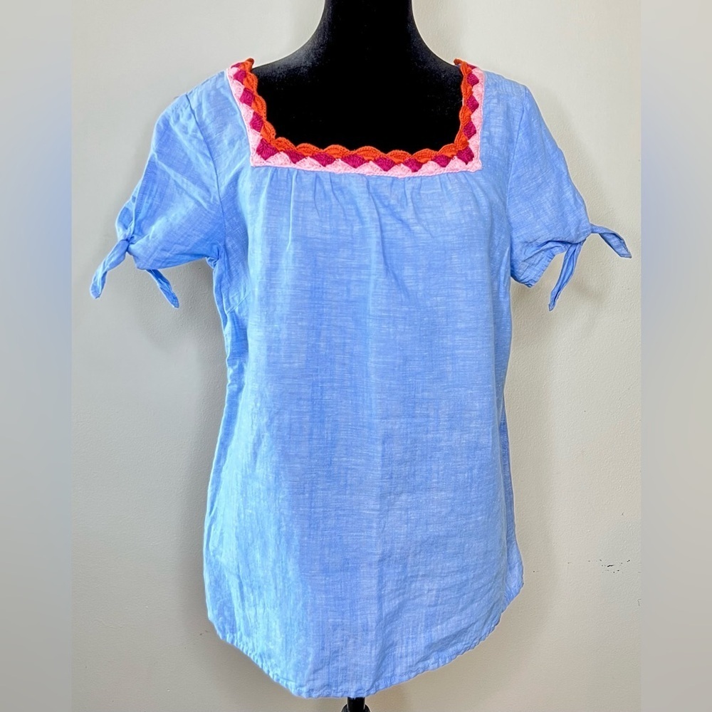 Talbots linen cotton blend top with crochet trim neckline and tie sleeves. Small